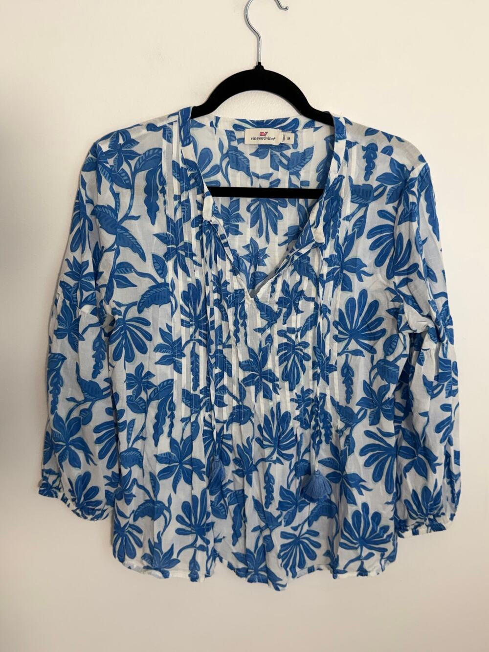 Vineyard Vines Blue and white Popover blouse size medium‎